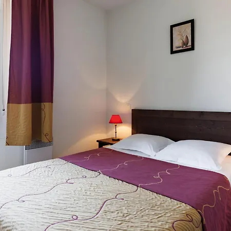 Spacious Dordogne Maisonette For 8