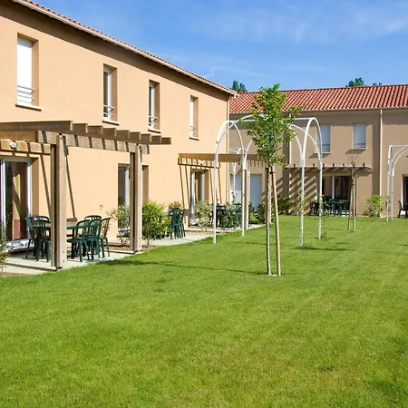 Spacious Dordogne Maisonette For 8 * Bergerac
