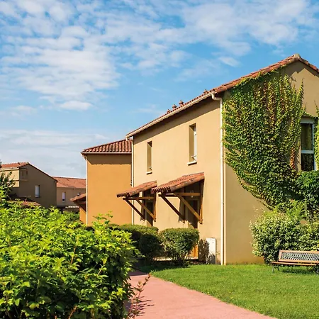 Spacious Dordogne Maisonette For 8 Ferienhaus