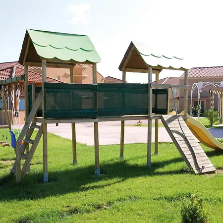 Spacious Dordogne Maisonette For 8
